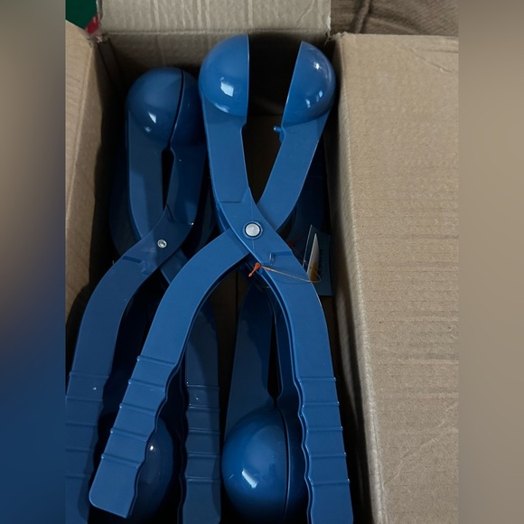 Sun Squad 4pc Blue Snowball Makers, New - Picture 2 of 4